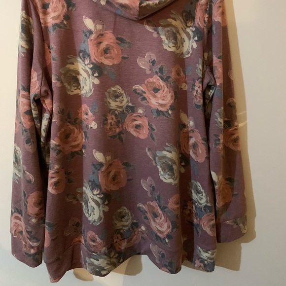 New Sweatshirt - Picture 4 of 4